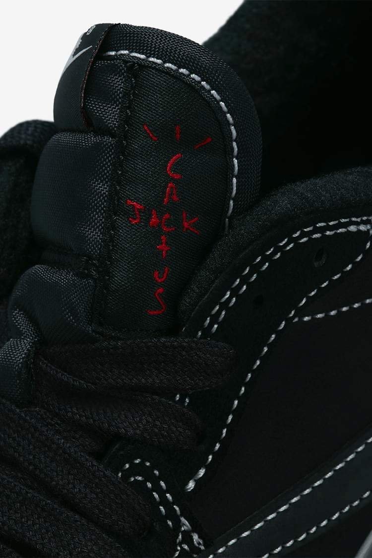 נעלי נייק אייר ג’ורדן טרוויס | Travis Scott X Nike Air Jordan 1 Low Black Phantom – תמונה 6