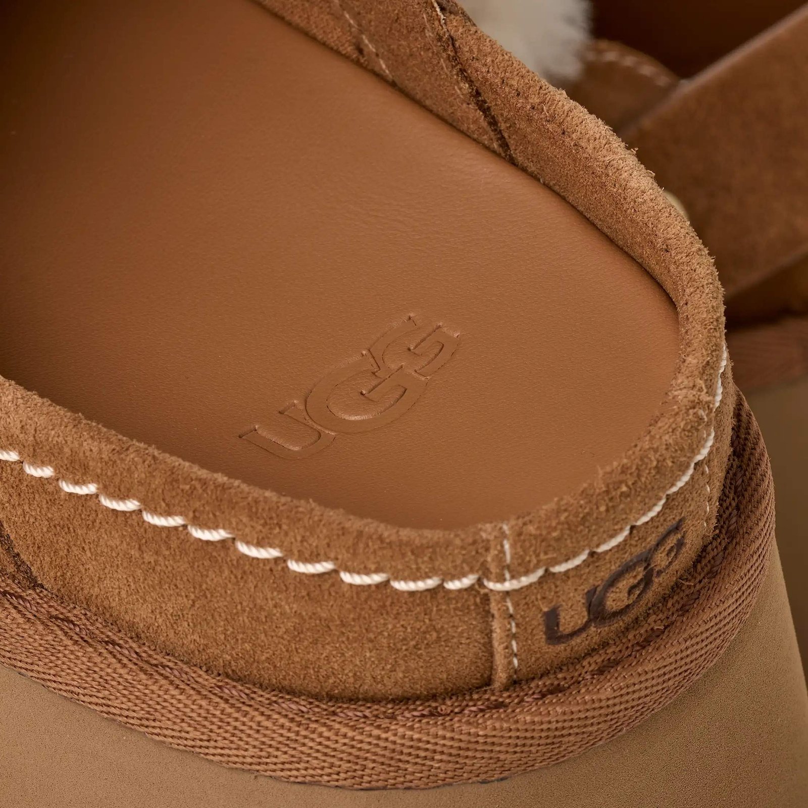נעלי האג | UGG Women’s Esmee Clog Chestnut – תמונה 7
