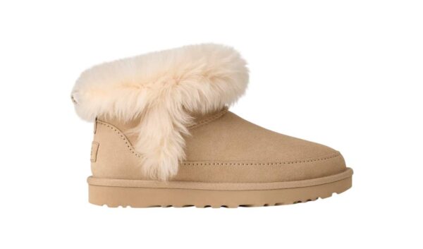 נעלי האג | UGG Women’s Classic Ultra Mini Chalet Sandcastle
