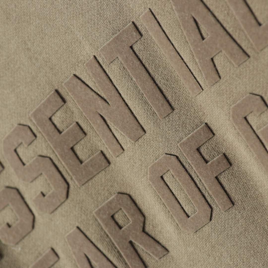 בגדי Fear Of God Essentials Hoodie SS23 – תמונה 3