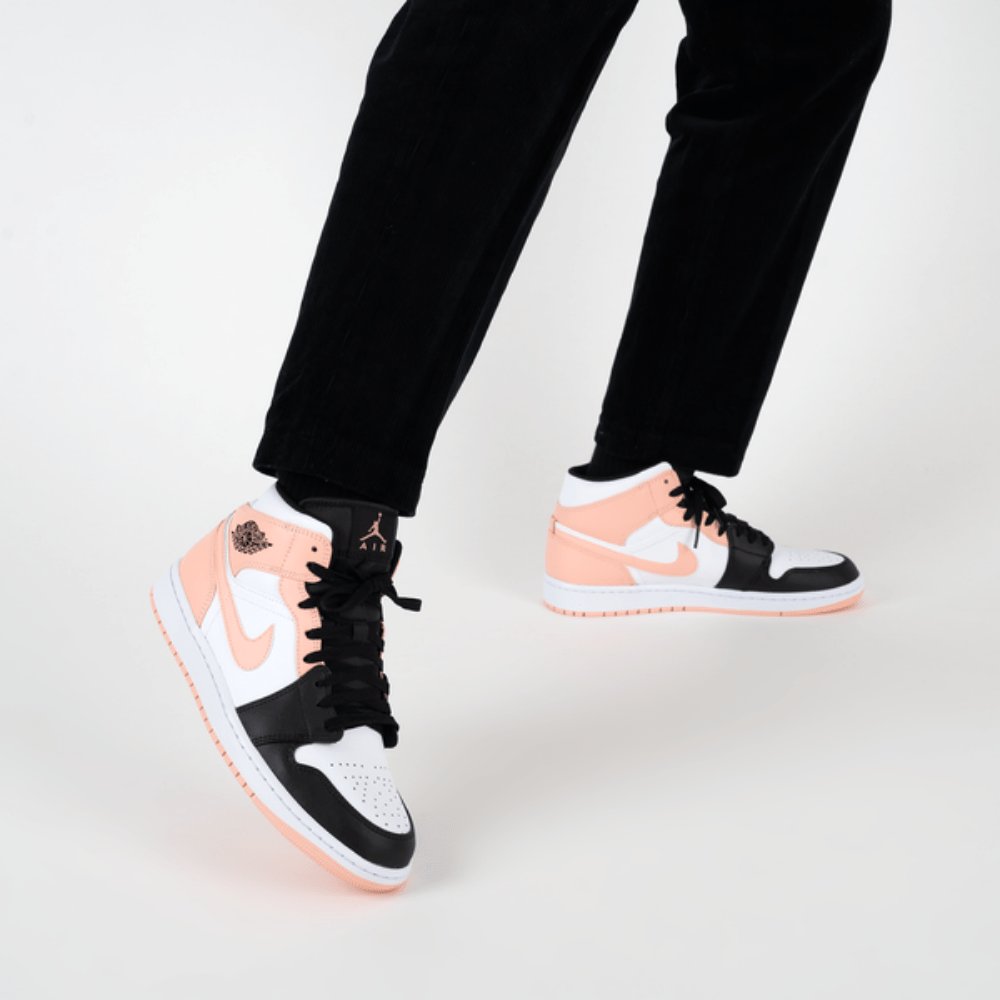 נעלי נייק אייר ג’ורדן | Nike Air Jordan 1 Mid Crimson Tint Toe – תמונה 3