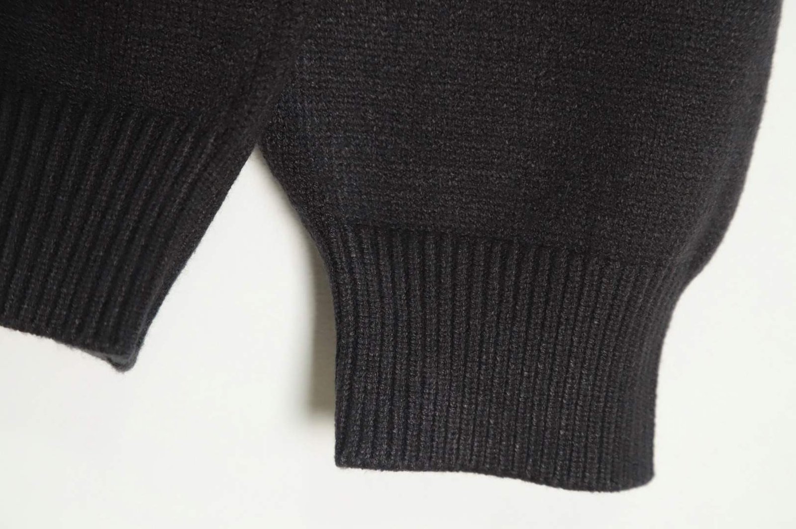 בגדי Fear Of God Essentials Hoodie – תמונה 3