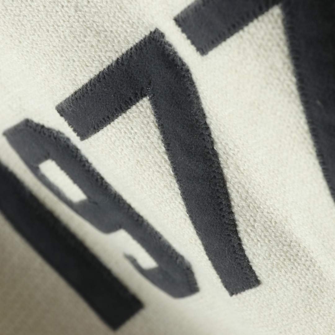 בגדי Fear Of God Essentials Hoodie – תמונה 4