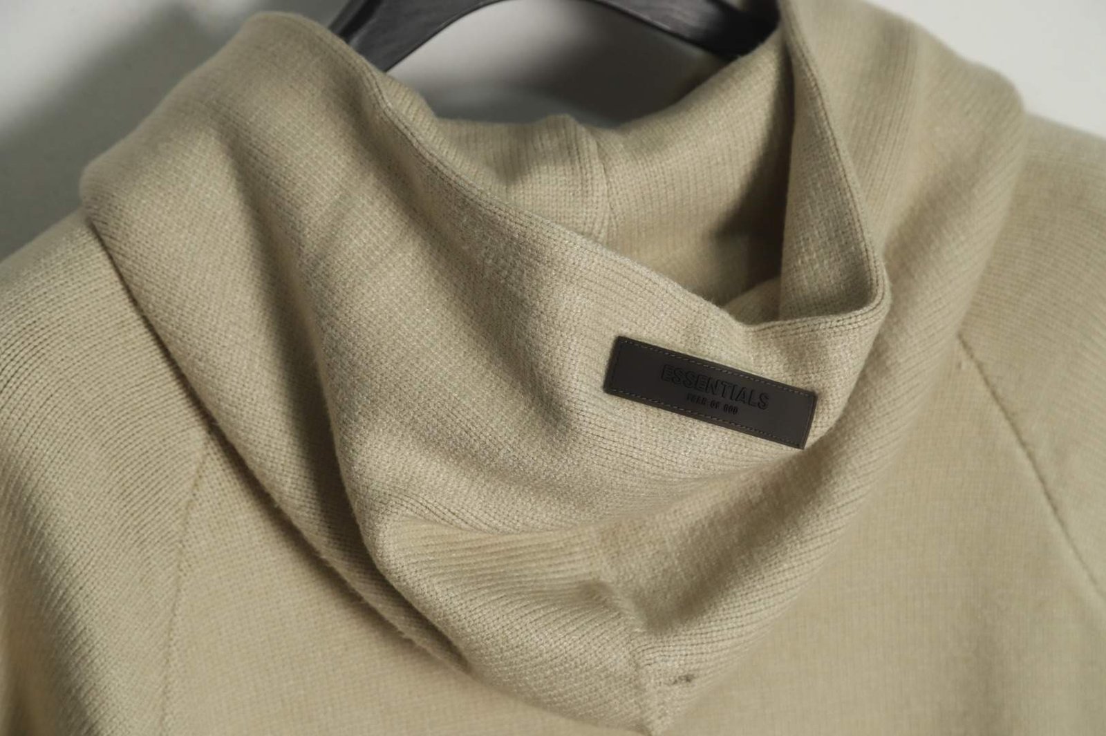 בגדי Fear Of God Essentials Hoodie – תמונה 4