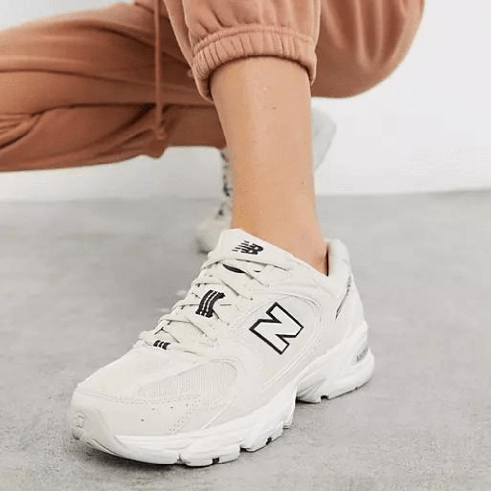 נעלי ניו באלאנס | New Balance 530 trainers in off white – תמונה 4