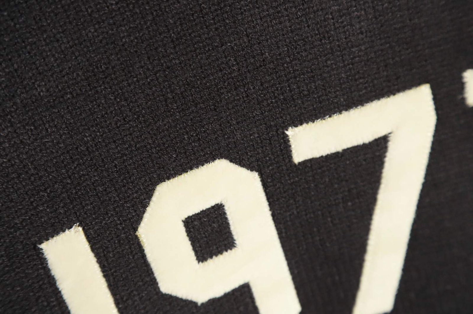 בגדי Fear Of God Essentials Hoodie – תמונה 3