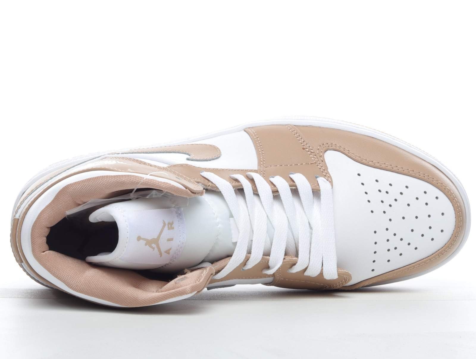 נעלי נייק אייר ג’ורדן | Nike air jordan 1 mid tan gum – תמונה 3
