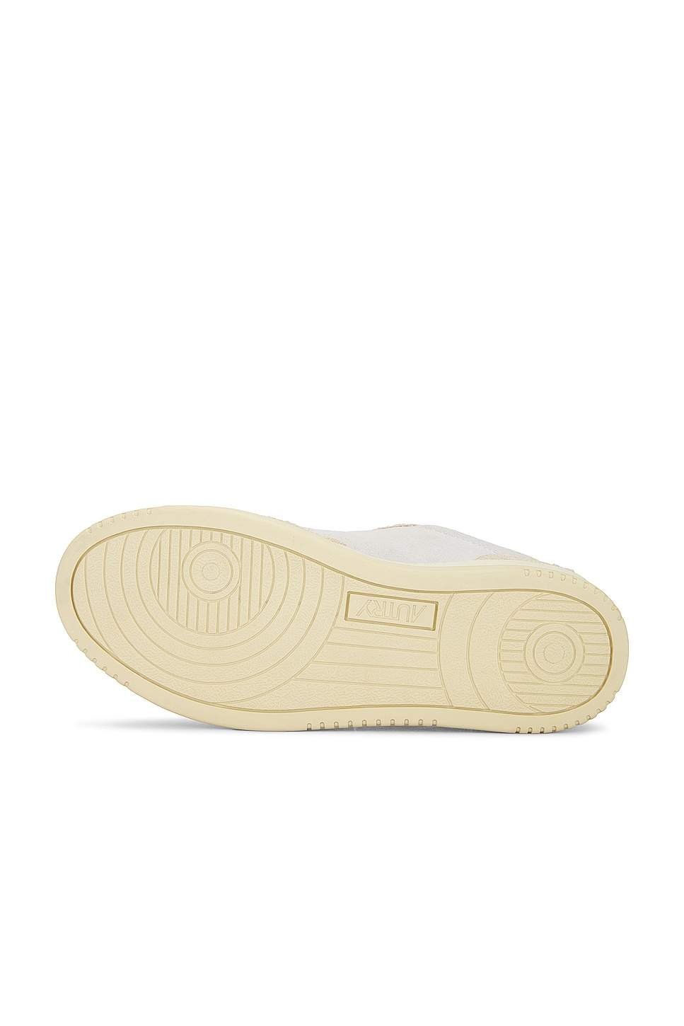 נעלי Autry Medalist Low Sneaker Ecru – תמונה 3