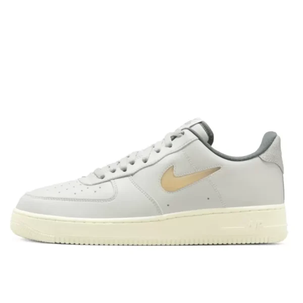 נעלי נייק | Nike Air Force 1 Low ’07 Jewel Light Bone Coconut Milk
