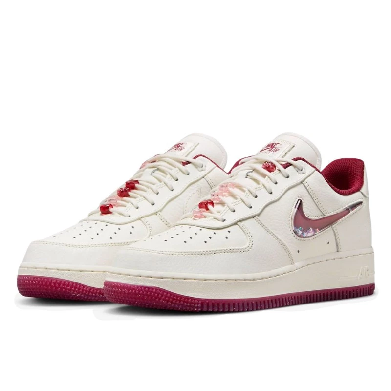 נעלי נייק | Nike Air Force 1 Low ’07 SE PRM Valentine’s Day (2024) – תמונה 2