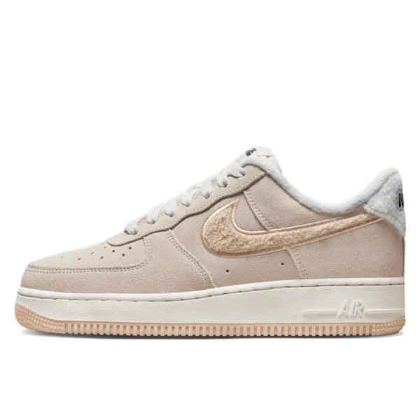 נעלי נייק | Nike Air Force 1 Low ’07 SE Sanddrift Gum Fleece