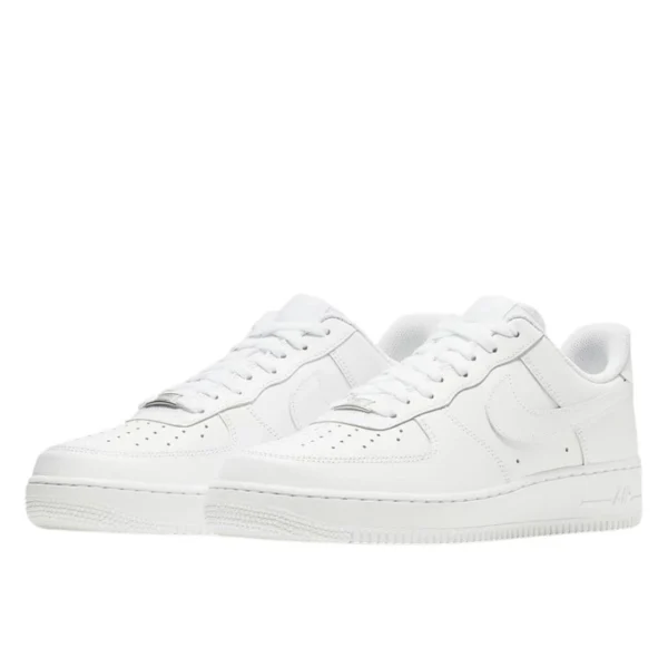 Air force 1 low le triple white 1 600x600
