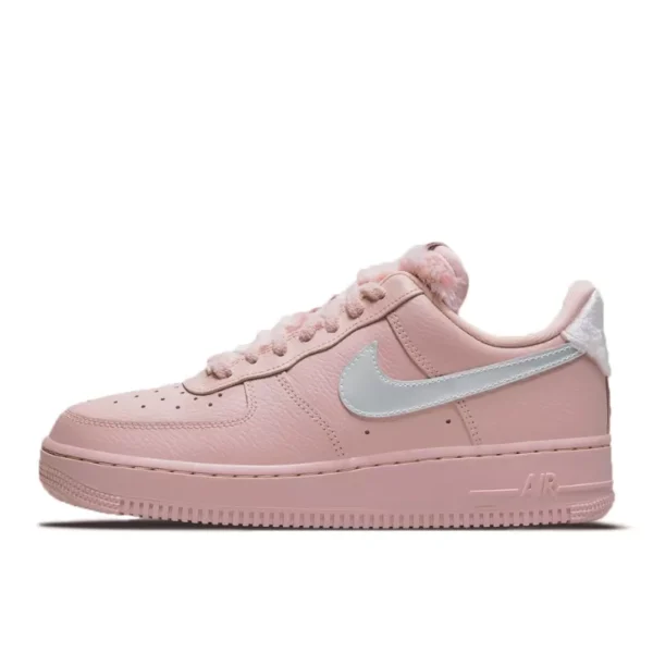 נעלי נייק | Nike Air Force 1 Pink Sherpa