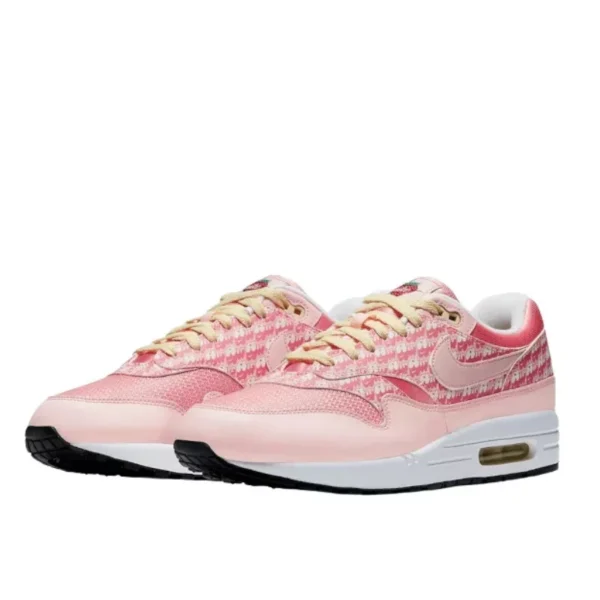 Air max 1 strawberry lemonade 2 600x600
