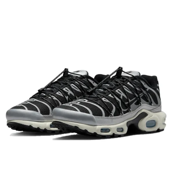 Air max plus lace toggle utility black grey 1 600x600