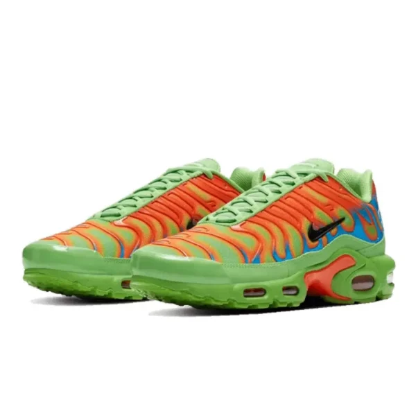 Air max plus supreme green 1 600x600
