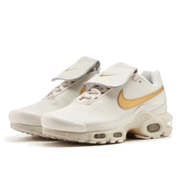 Air max plus tiempo metallic gold 1 600x600