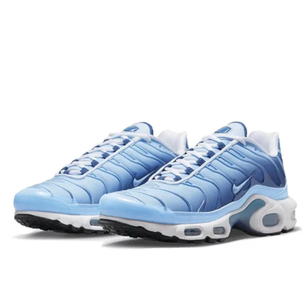 Air max plus university blue gradient 1 600x600