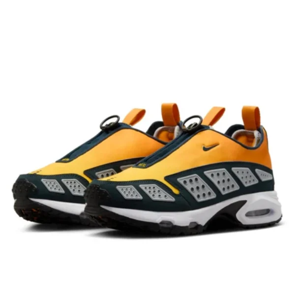 Air max sndr canyon gold 1 600x600