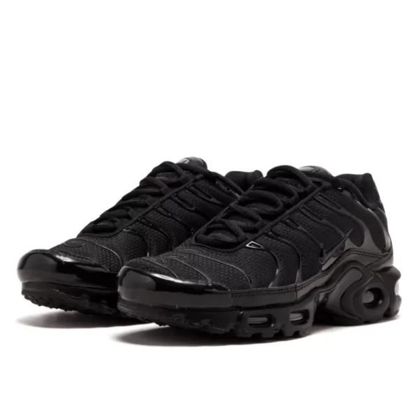 Air max tn plus triple black 2 600x600