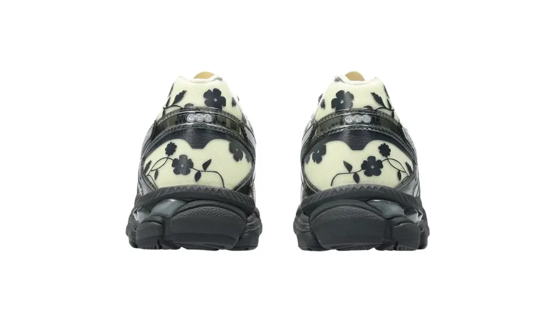 נעלי אקסיקס | Asics Gel Cumulus 16 Cecilie Bahnsen Floral Pack Ivory Black – תמונה 3