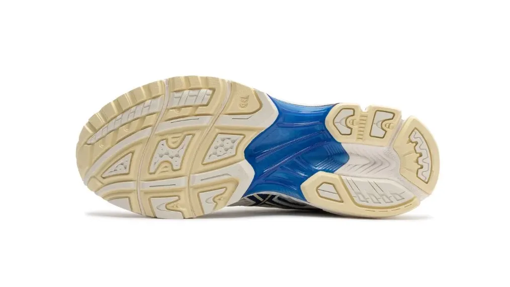 נעלי אקסיקס | Asics Gel Nimbus 10 1 END Milk – תמונה 4