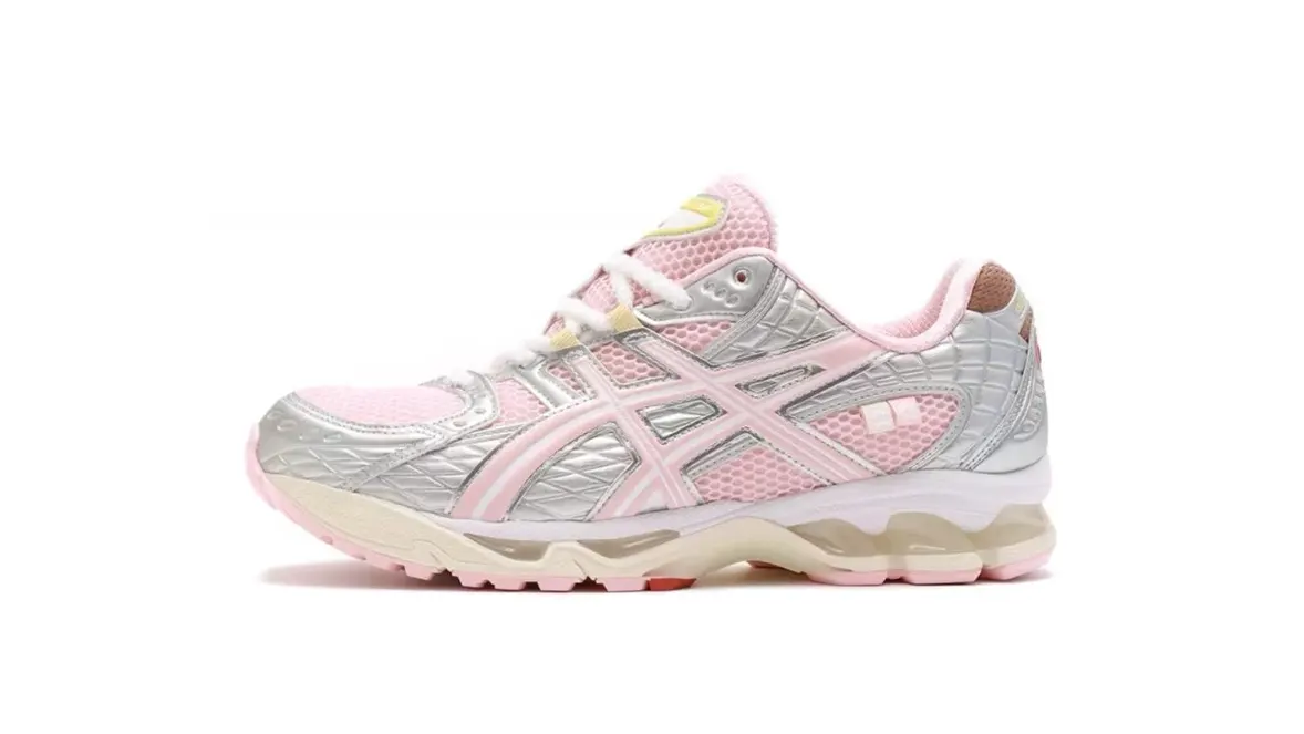 נעלי אקסיקס | Asics Gel Nimbus 10 1 Vandy The Rose x atmos Banana Split Strawberry
