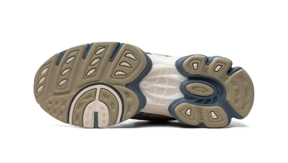 נעלי אקסיקס | Asics Gel Nimbus 9 Oatmeal Ironclad – תמונה 4