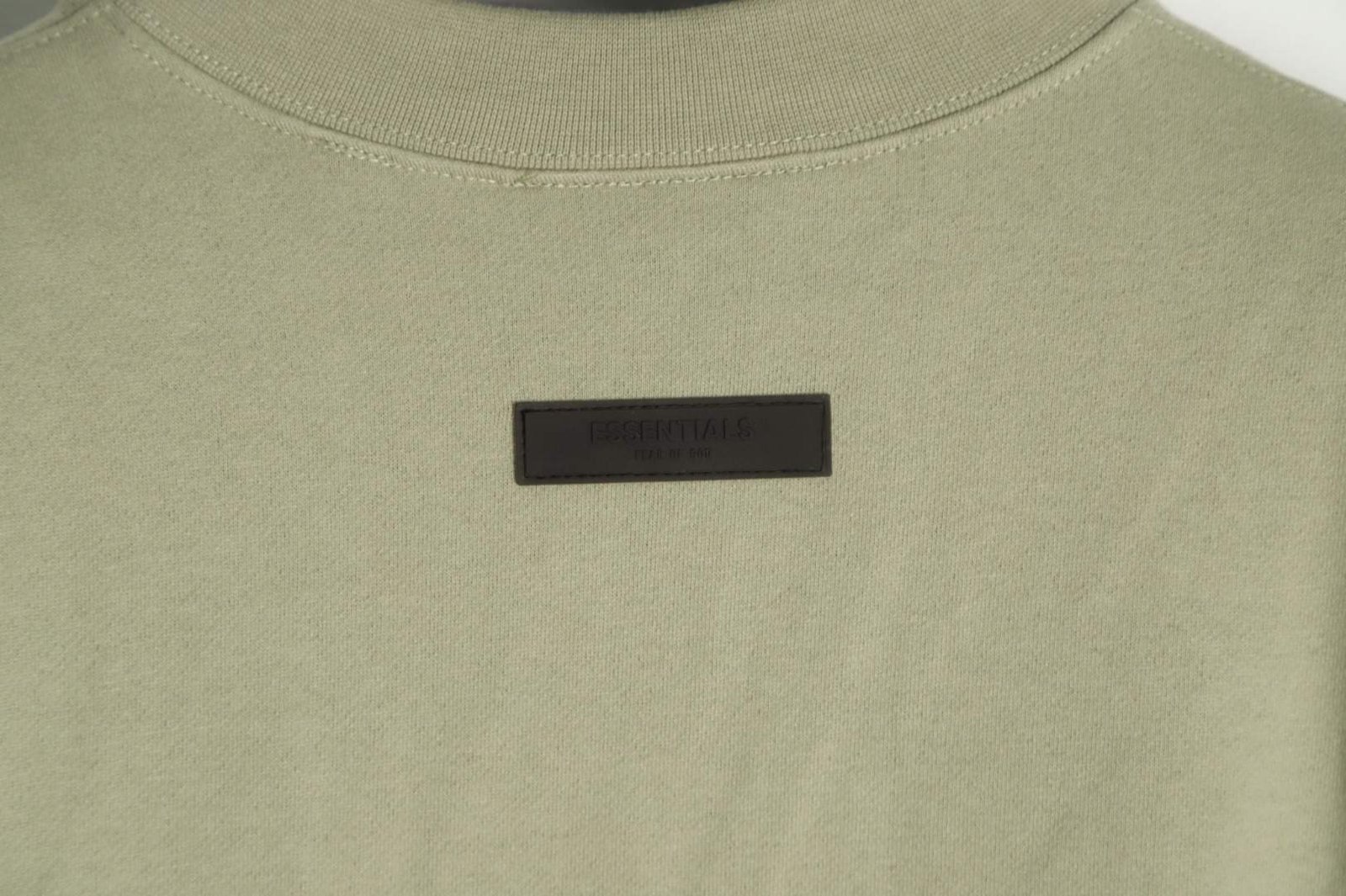 בגדי Fear Of God Essentials Hoodie – תמונה 3