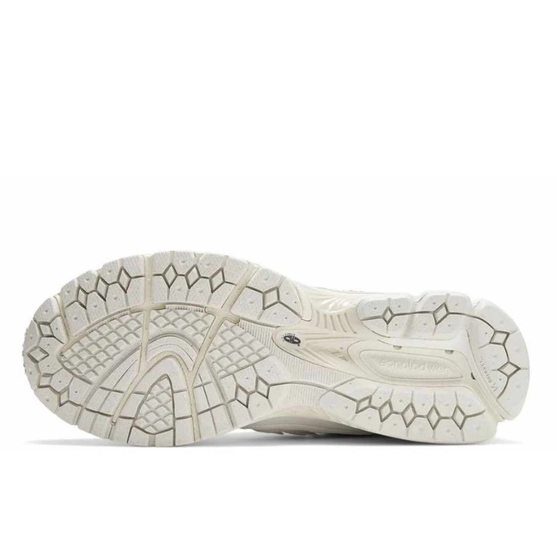 נעלי ניו באלאנס | New Balance 1906D Protection Pack White Leather – תמונה 3