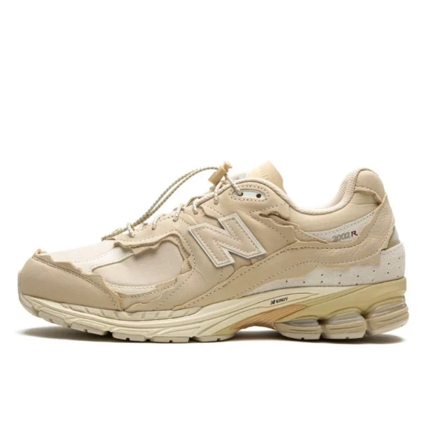 נעלי ניו באלאנס | New Balance 2002R Protection Pack Sandstone