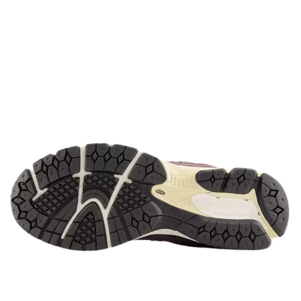 New balance 2002r truffle 600x600