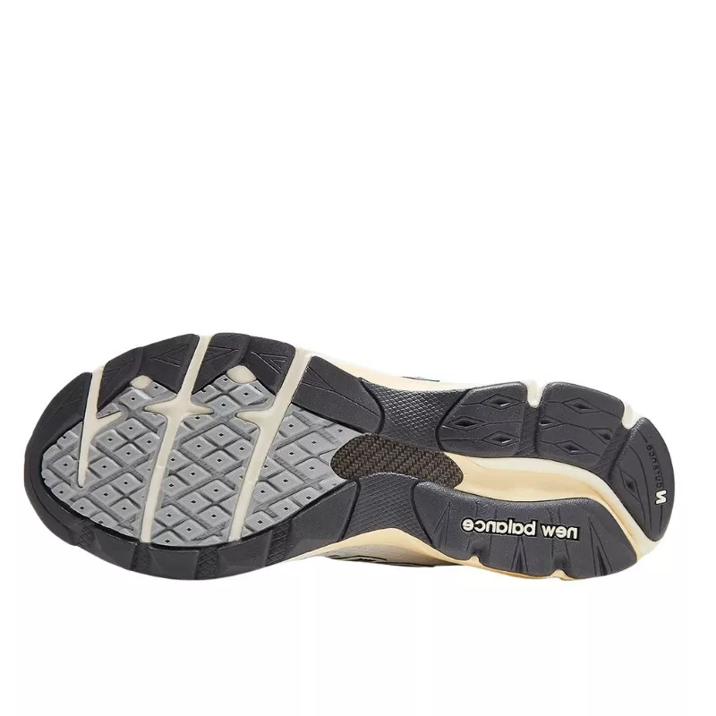 נעלי ניו באלאנס | New Balance 990 V3 MiUSA Teddy Santis Sea Salt – תמונה 4