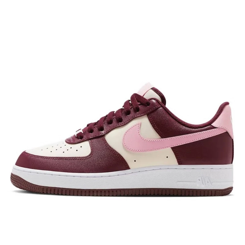 נעלי נייק | Nike Air Force 1 Low ’07 Valentine’s Day (2023)