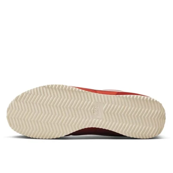 Nike cortez picante red 600x600