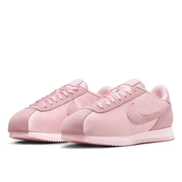Nike cortez textile med soft pink 2 600x600