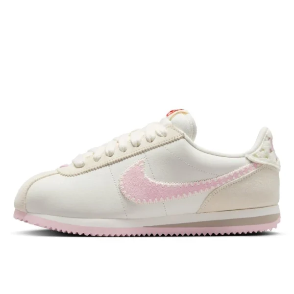 נעלי נייק | Nike Cortez Valentine’s Day (2025)