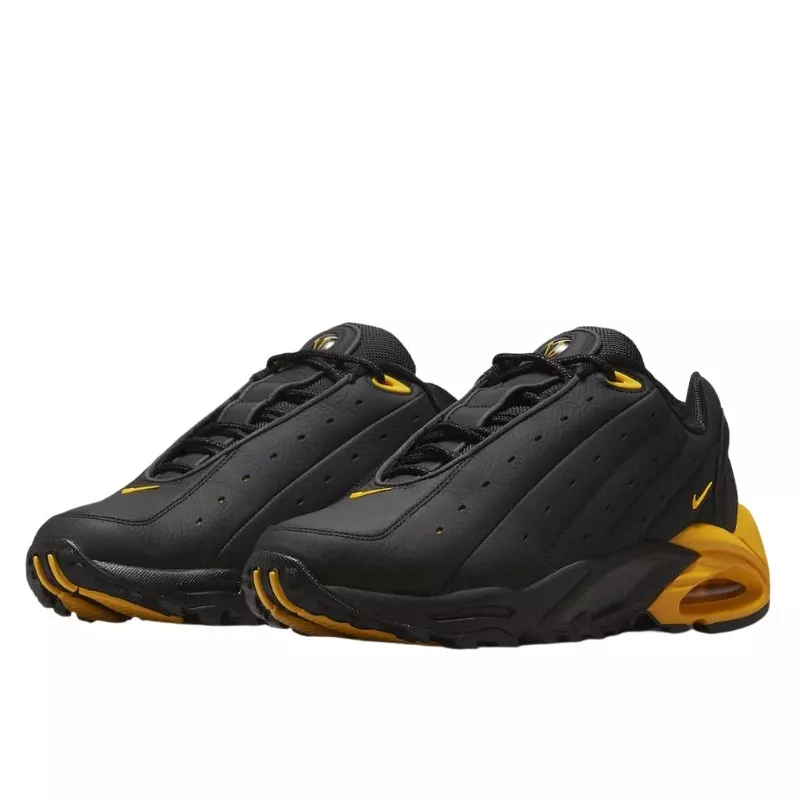נעלי נייק | Nike Hot Step Air Terra Drake NOCTA Black University Gold – תמונה 2