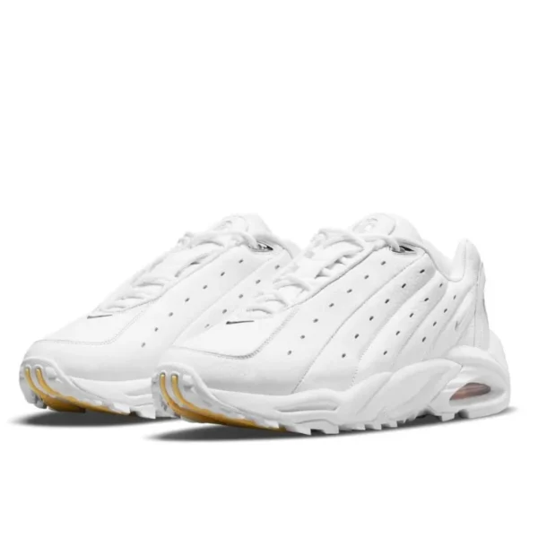 Nike hot step air terra nocta white 1 600x600