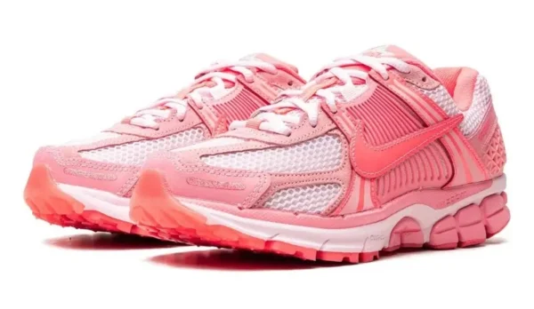 Nike zoom vomero 5 coral chalk hot punch 2 1 600x348