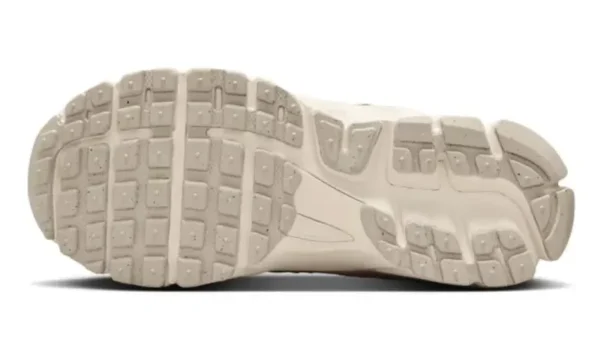 Nike zoom vomero 5 pale ivory 600x348