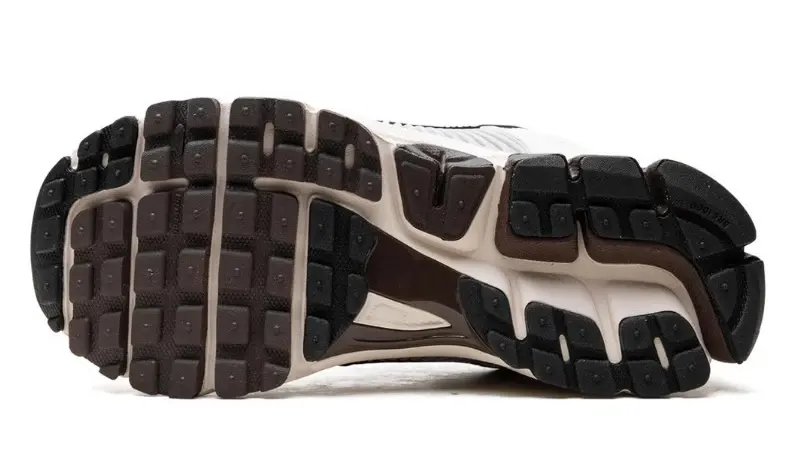נעלי נייק | Nike Zoom Vomero 5 Phantom – תמונה 3