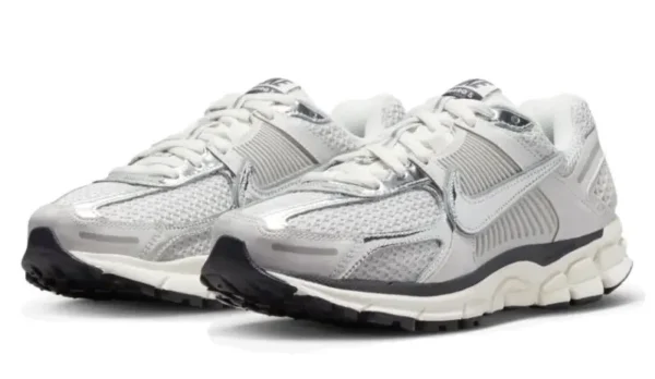 Nike zoom vomero 5 photon dust metallic silver 1 600x348