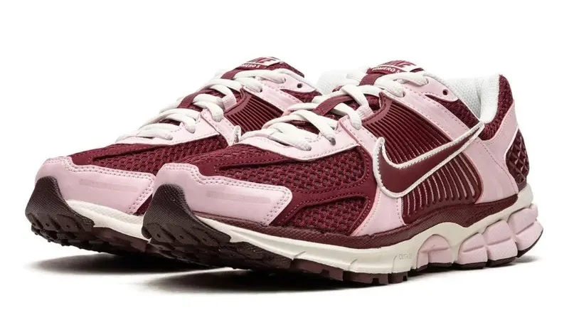 נעלי נייק | Nike Zoom Vomero 5 Pink Foam Team Red – תמונה 2