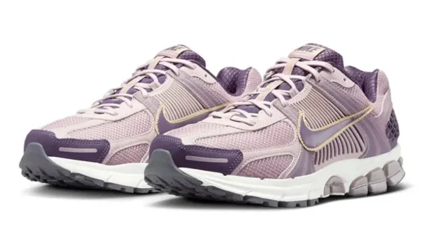 Nike zoom vomero 5 platinum violet 1 600x348