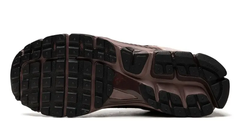 נעלי נייק | Nike Zoom Vomero 5 Plum Eclipse – תמונה 4