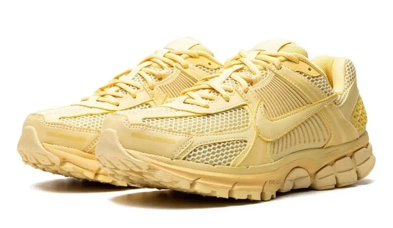 נעלי נייק | Nike Zoom Vomero 5 Saturn Gold – תמונה 2