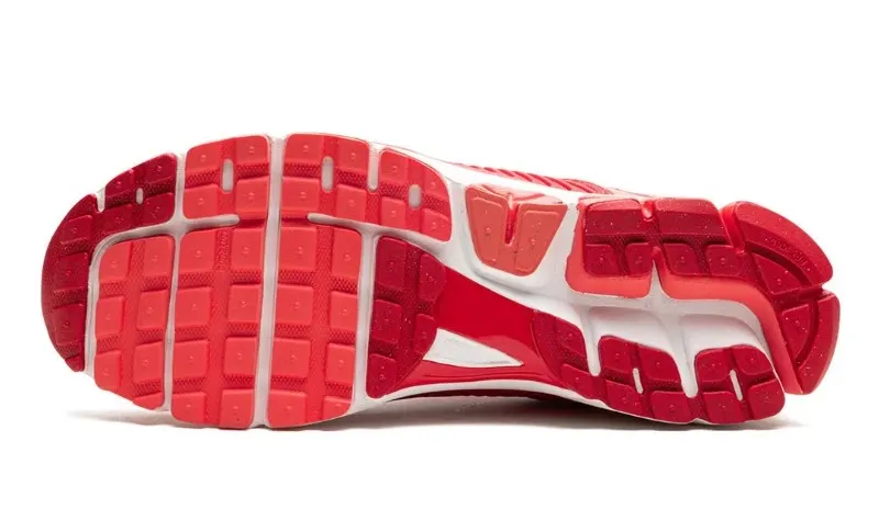 נעלי נייק | Nike Zoom Vomero 5 SP University Red – תמונה 4