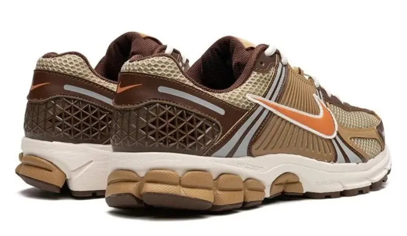 נעלי נייק | Nike Zoom Vomero 5 Wheat Grass Cacao Wow – תמונה 3