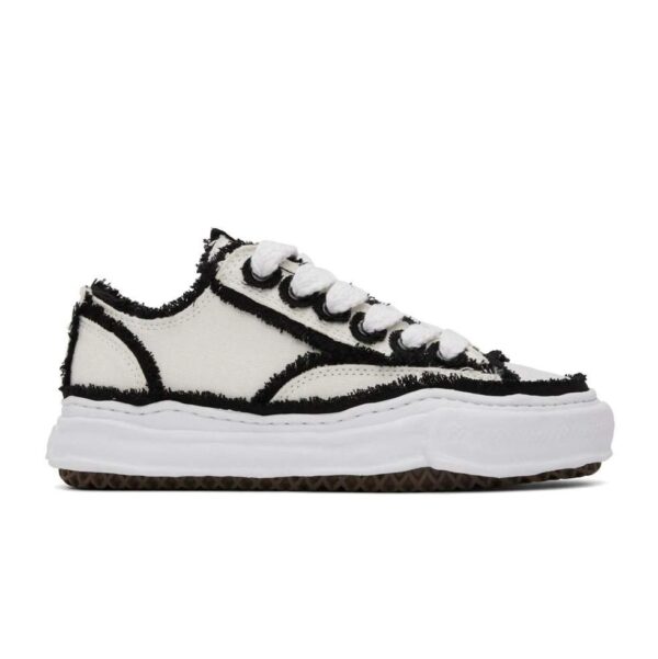 White peterson sneakers bddf7826 f9dc 4c4a 980f 4c8894d92b18 600x601